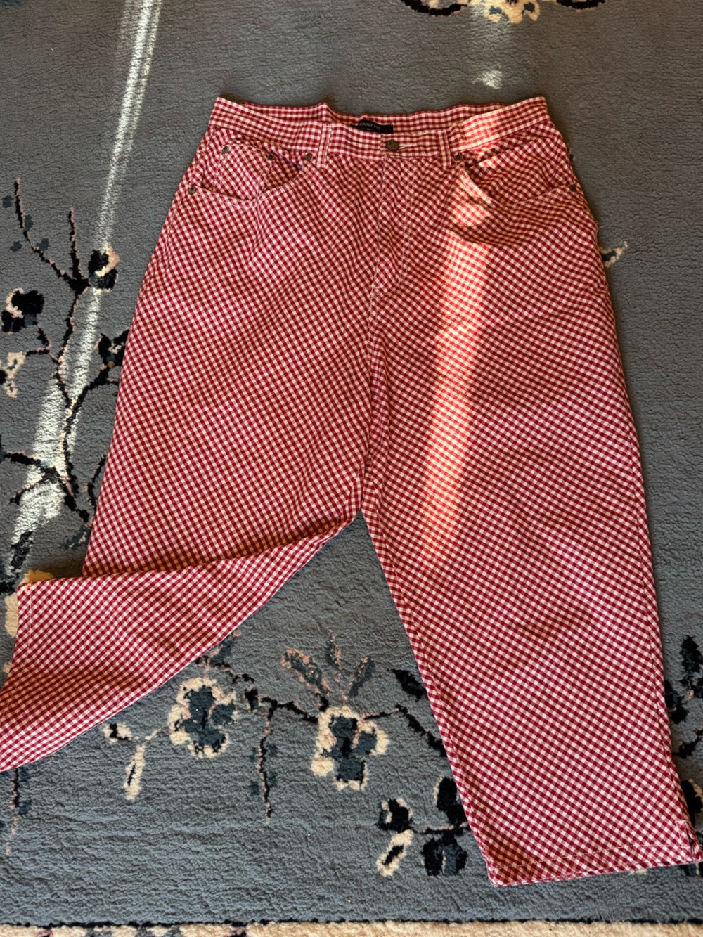 Red + white gingham cropped pants